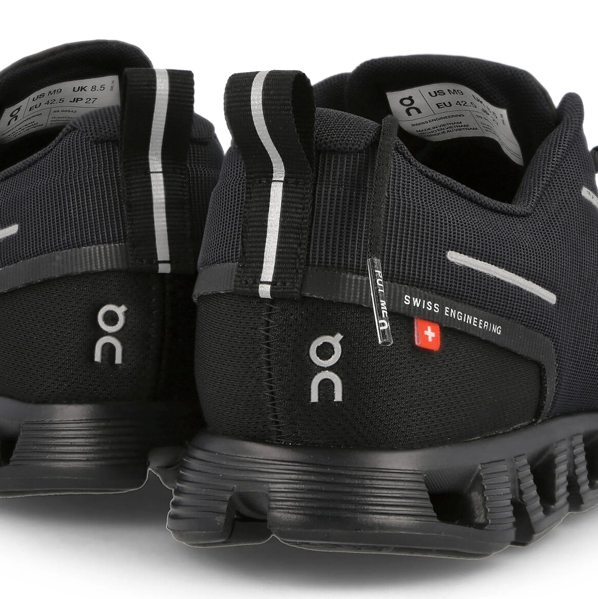 Clearance Cloud 5 Waterproof Low Tops|Retro & Running