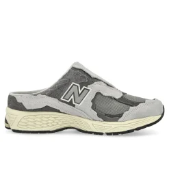 Flash Sale M2002NA Women Low Tops|Slides & Sandals