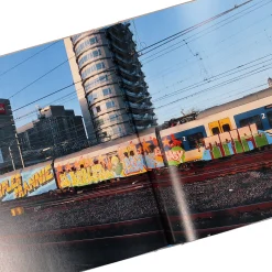 Outlet The Wide World of Graffiti Women Books|Print & Magazines