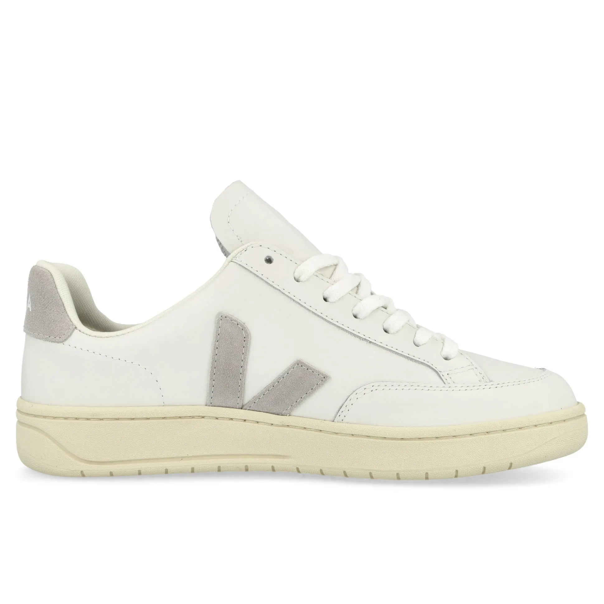 Outlet V-12 Leather Low Tops